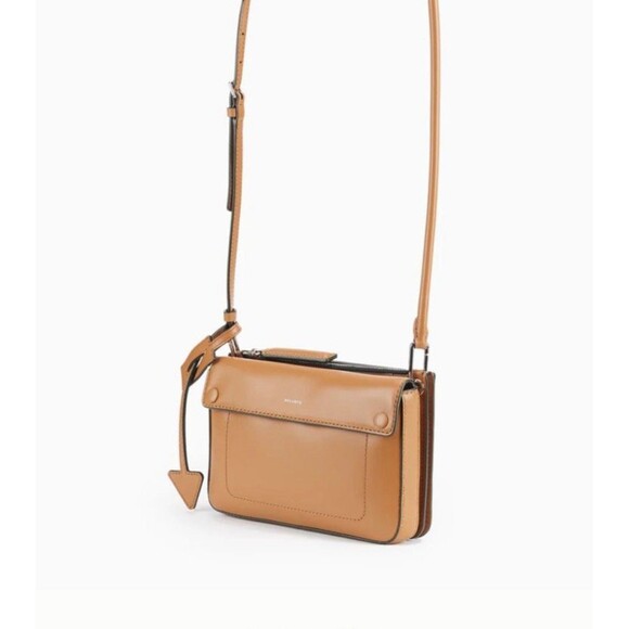 DELAROQ Triplo Caramel Leather Crossbody/Shoulder Bag W/ Adjustable Strap NEW - Picture 1 of 11